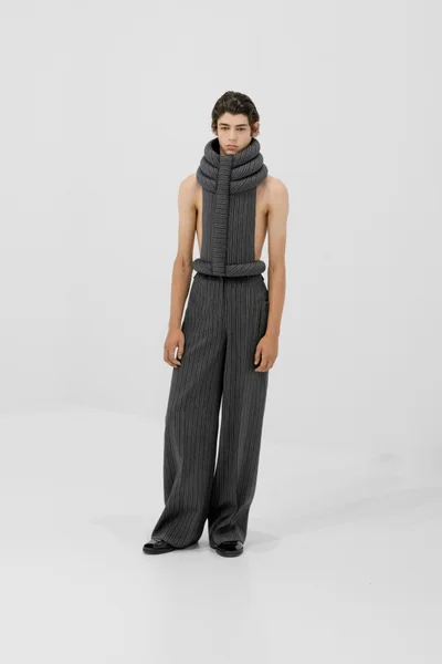 Look 18